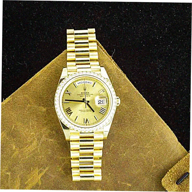 Great Value Super Clone Rolex Day-Date 40 228348 Yellow Gold