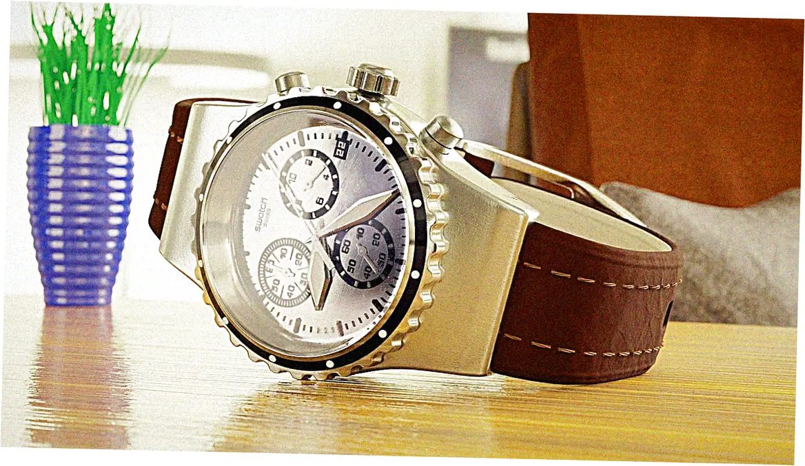 3. New vs. Pre-Owned Rolex: Pros and Cons